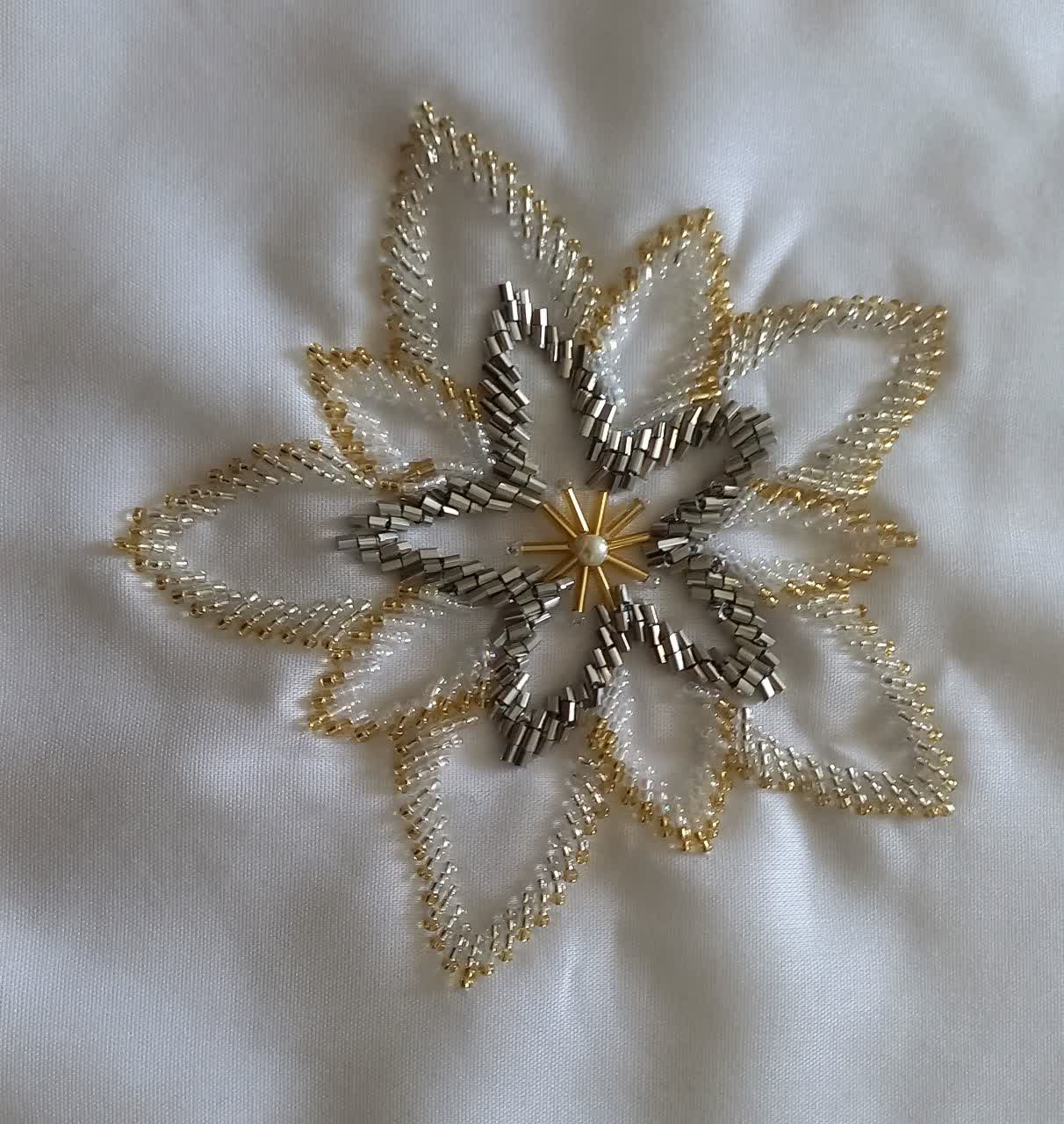 first photo of the Sequins and beading mode 7